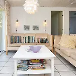 8 Person In Feriehus Ørsted