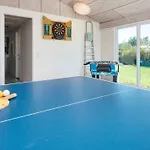 8 Person In *