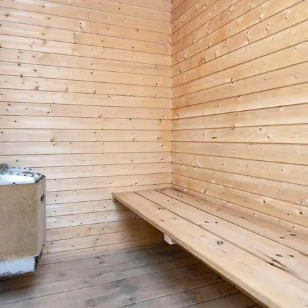 度假居 8 Person In