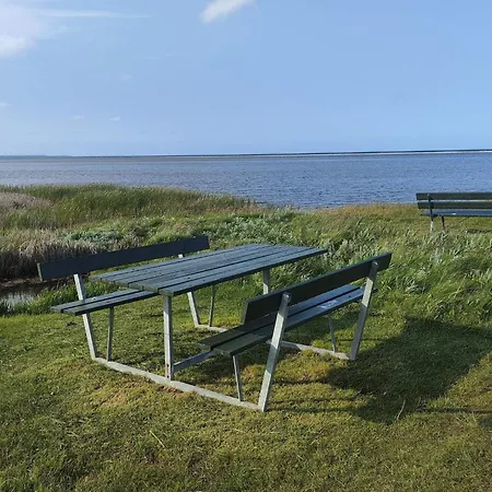 度假居 8 Person In