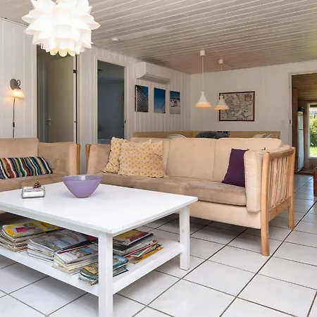 Hébergement de vacances 8 Person In *