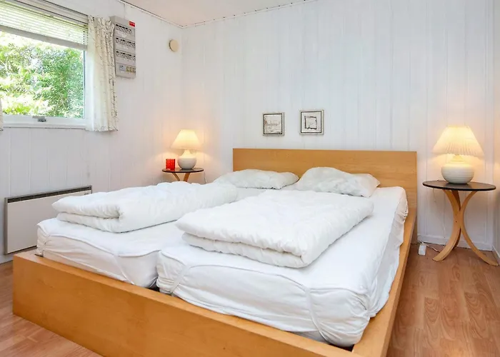 Hébergement de vacances 8 Person In *